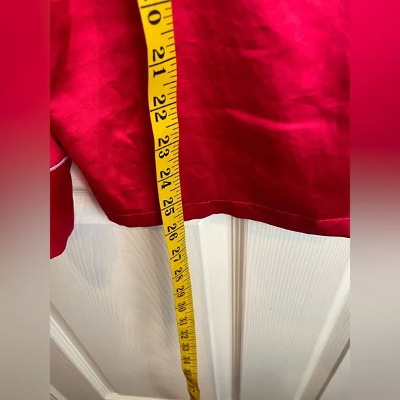 Victoria’s Secret Red Satin Pajama Set Small - Picture 16 of 16